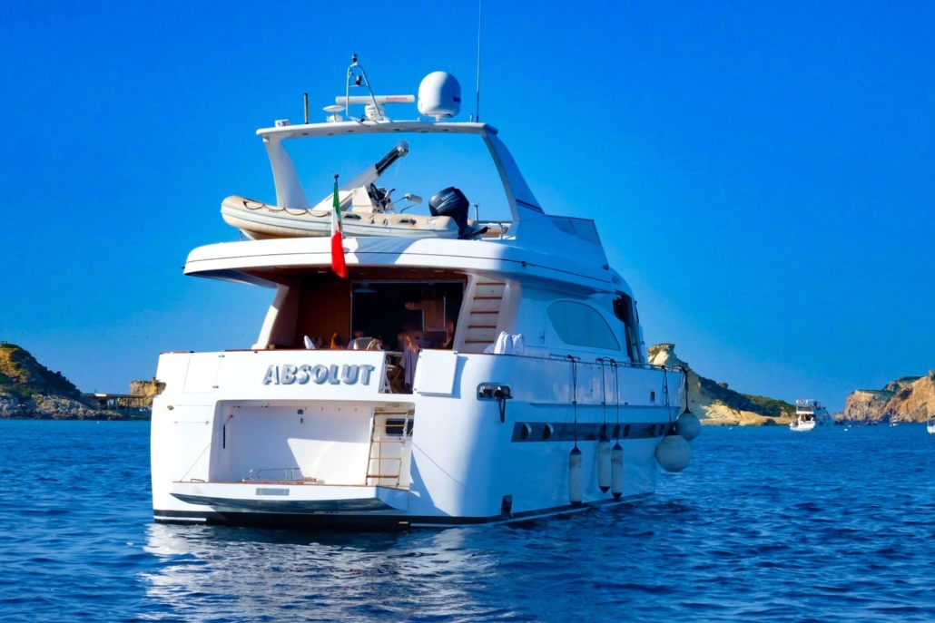 noleggio yacht 20 persone